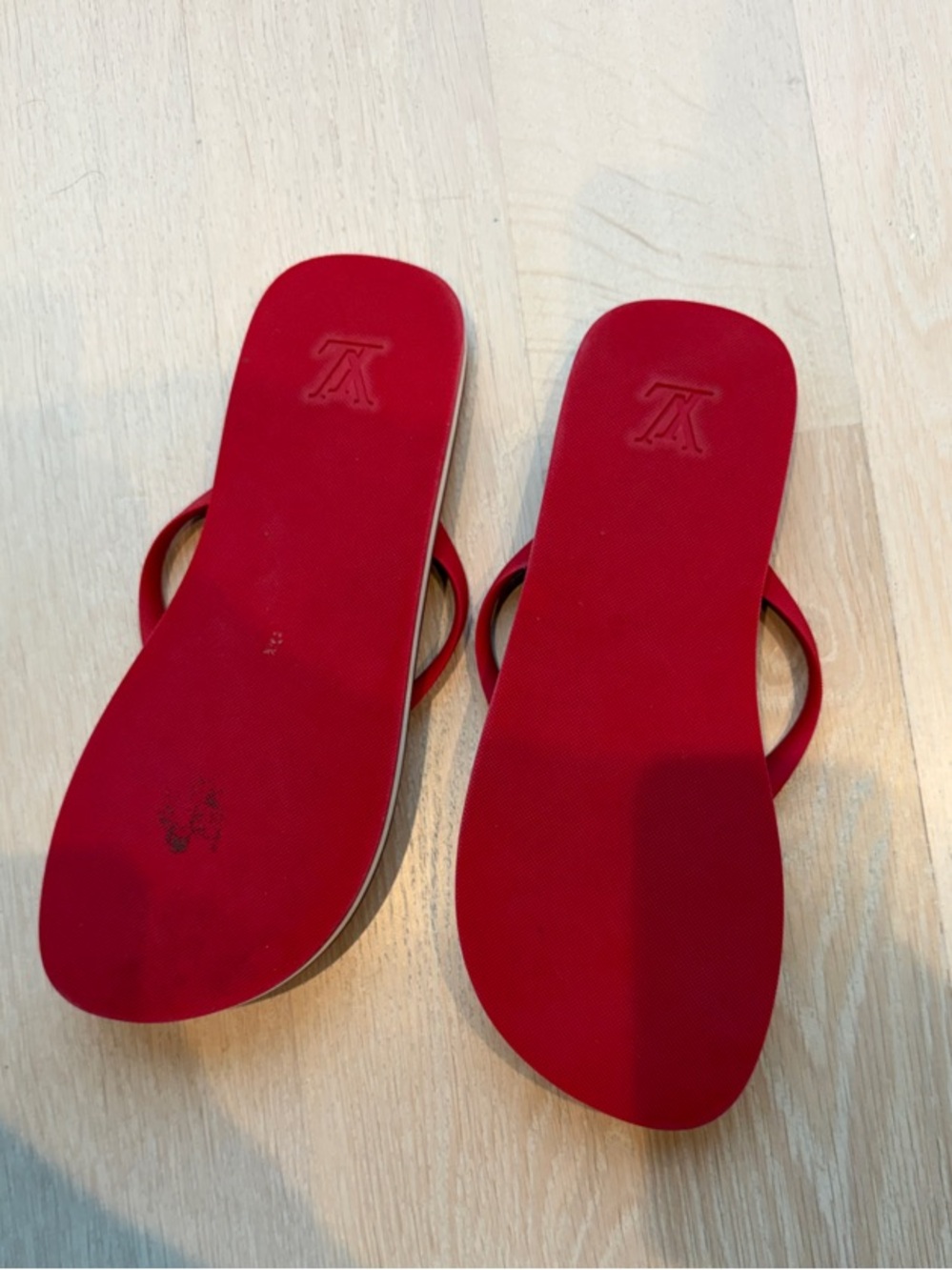 Louis Vuitton Red Rubber Flip Flop Sandals Slides - Men - Picture 3 of 4